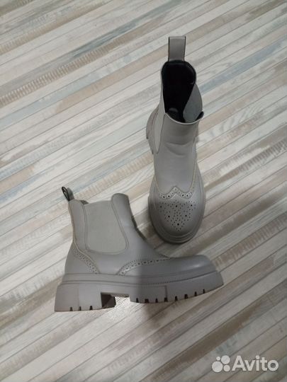 Ботинки женские демисезонные 38