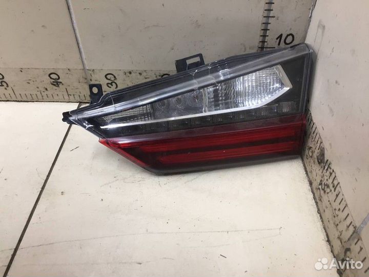 Фонарь задний правый внутренний Lexus RX