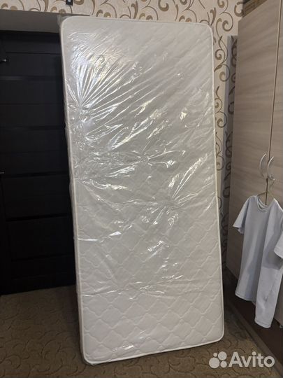 Матрас беспружинный бу 90х200