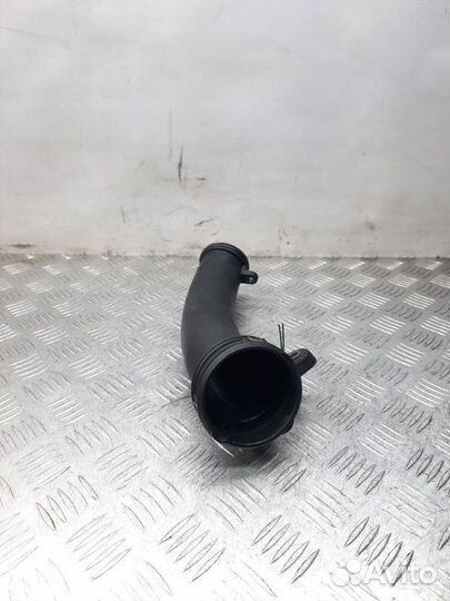 Патрубок интеркулера Mercedes-Benz C-Class седан