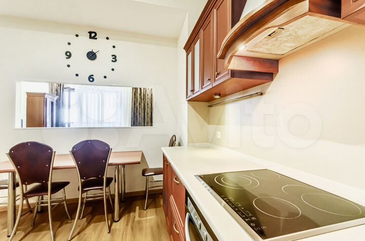 2-к. квартира, 90 м², 7/18 эт.