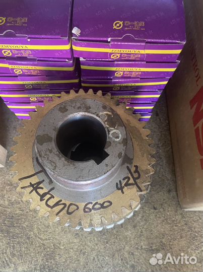 Бронзовая шестерня в редуктор кму