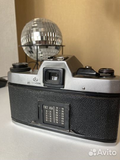 Плёночный фотоаппарат Зенит + обьектив Гелиос 50мм