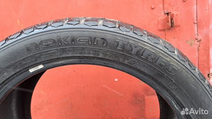 Nokian Tyres Hakkapeliitta 9 SUV 295/40 R21 111T