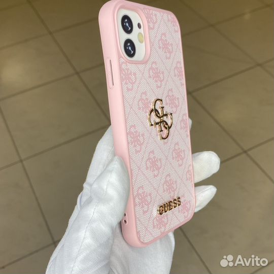 Чехол на iPhone 11 guess розовый