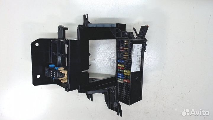 Блок предохранителей Volkswagen Touran, 2011