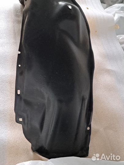 Подкрылок передний левый Toyota Camry 50