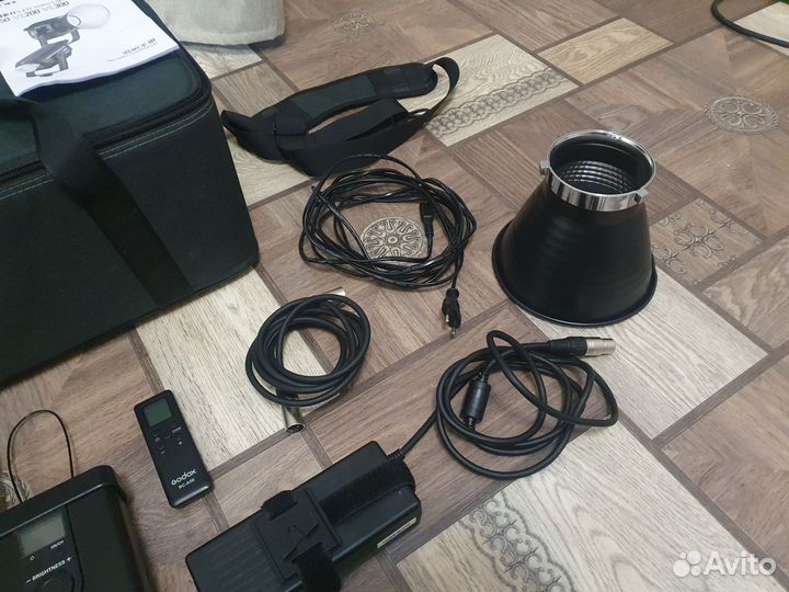 Осветитель Godox VL 150