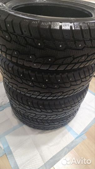 Mirage MR-W662 215/60 R17