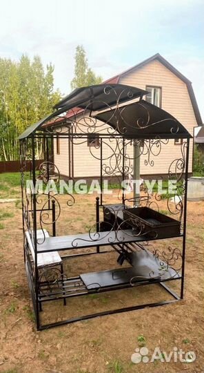 Мангал с крышей