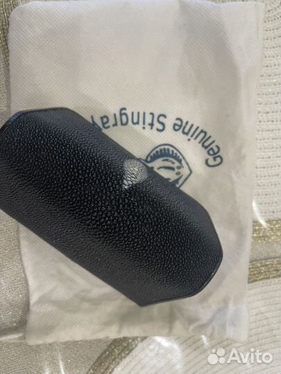 Кошелек из кожи ската