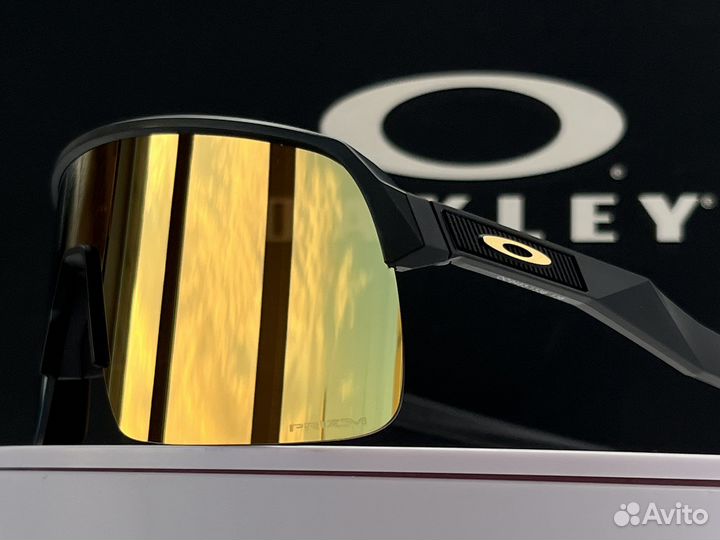 Солнцезащитные очки Oakley Sutro Lite Prizm 24K