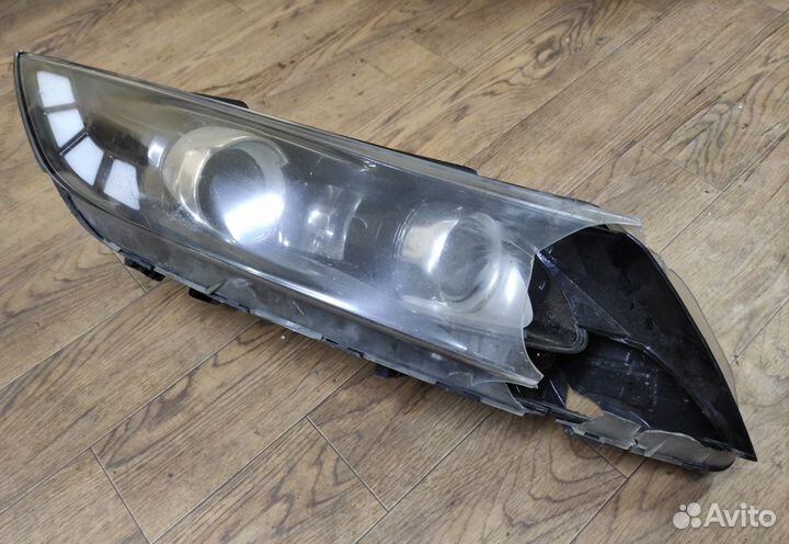 Фара битая правая ксенон Kia Optima