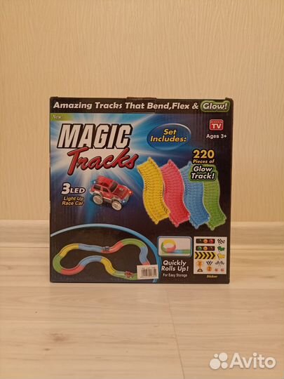 Гоночный трек с машинкой. Светится. 220 деталей