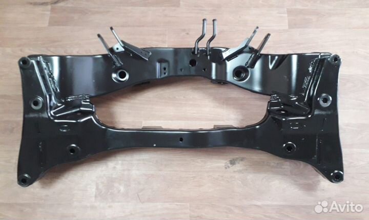 Подрамник задний Mitsubishi Outlander 1