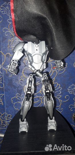 Конструктор Lego и робот