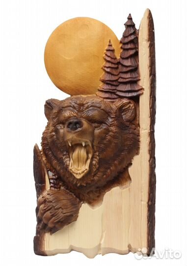 Резное панно из дерева 