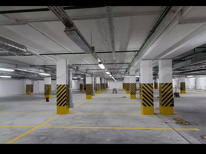 Машиноместо, 18 м²