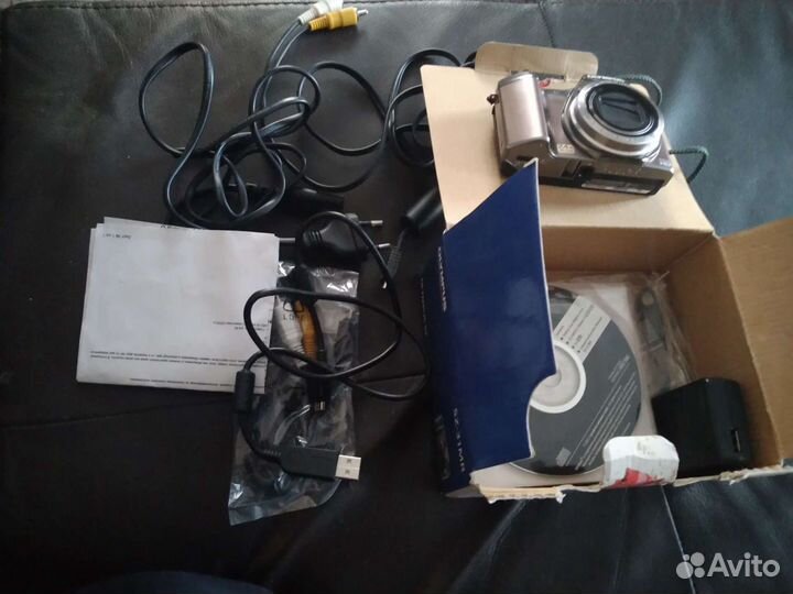 Компактный фотоаппарат