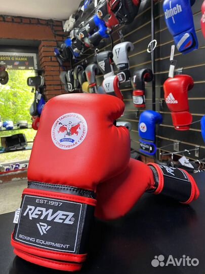 Боксерские перчатки фтбр Red