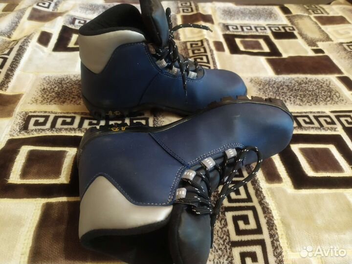 Ботинки лыжные