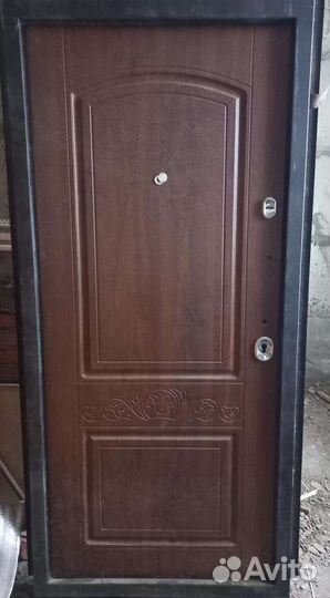 Дверь входная металлическая новая
