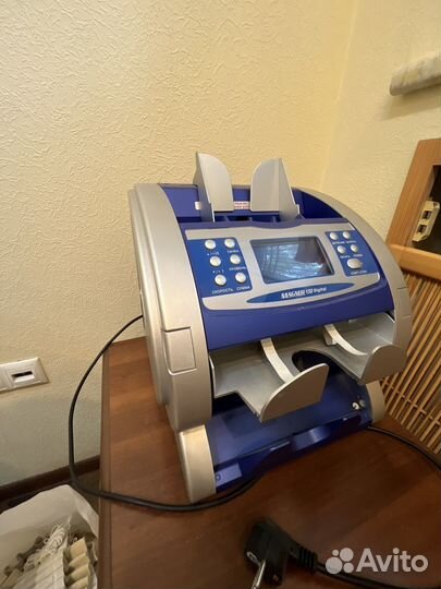 Счетчик банкнот Magner 150 Digital