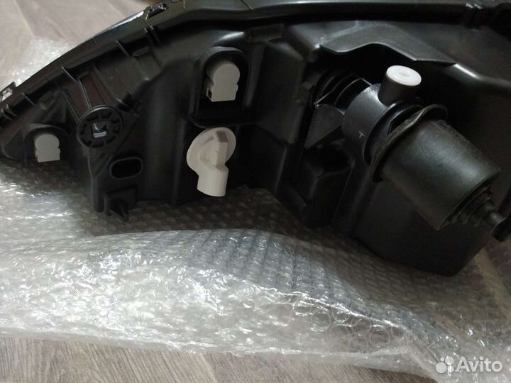 Фара рено логан правая