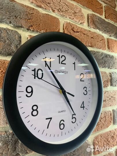 Часы настенные кварцевые Energy ес-02 белый/черный