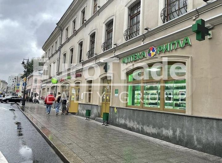 Продам торговое помещение, 240 м²