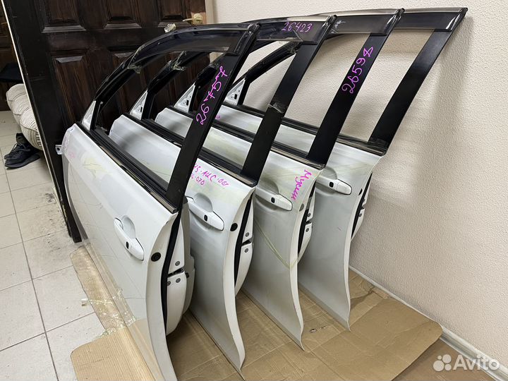 Дверь левая передняя Тойота Камри 40