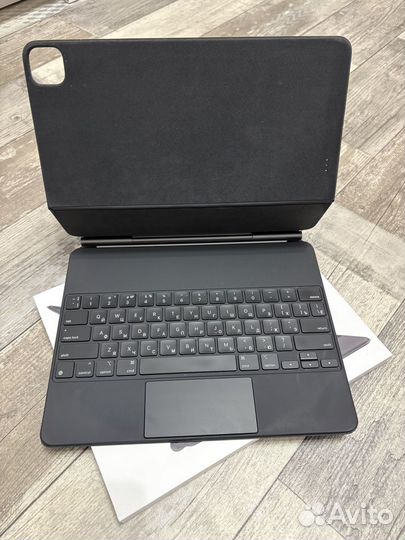 Клавиатура iPad Air 13/Pro 12.9 Magic Keyboard