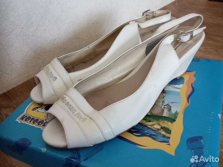 Босоножки р.38