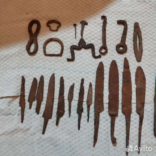 Старинные железные предметы быта и инструмент