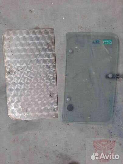 Стекло боковое Isuzu Giga v340, 10pc1, 1992