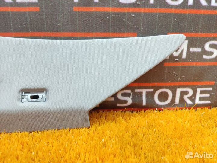 Обшивка стойки задняя правая Bmw 5-Series E60