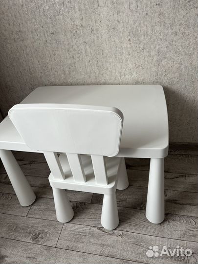 Детский стол и стул IKEA