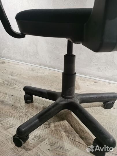 Компьютерное кресло