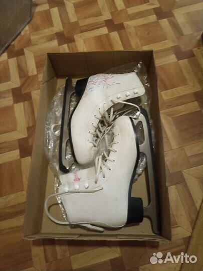 Коньки фигурные