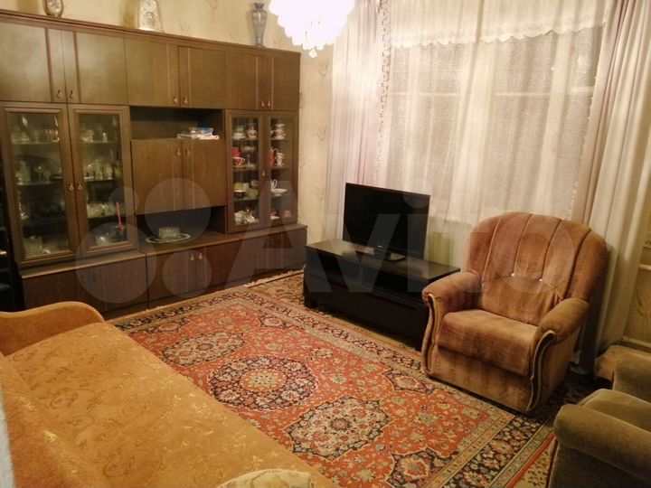 Комната 28 м² в 3-к., 1/1 эт.