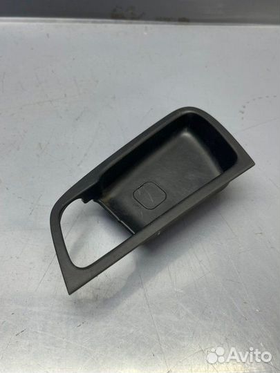Накладка ручки двери задняя левая Hyundai Solaris