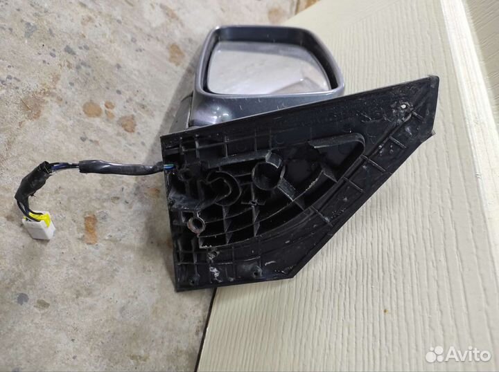 Зеркало заднего вида левое