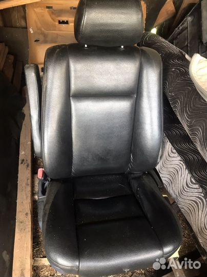 Передние сиденья bmw e34