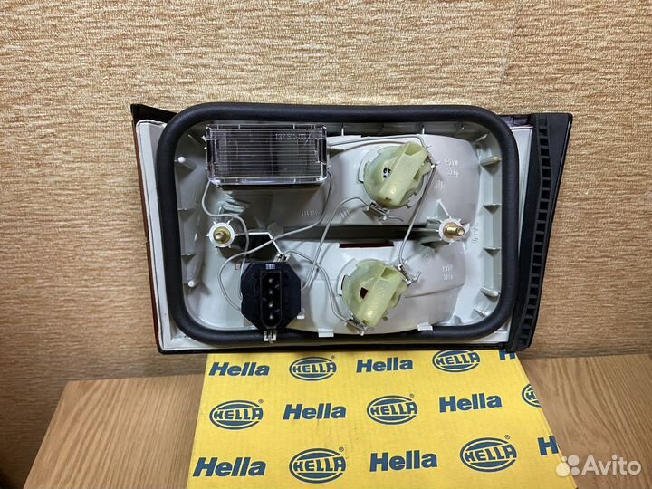 Задний фонарь богажника bmw e34 левый