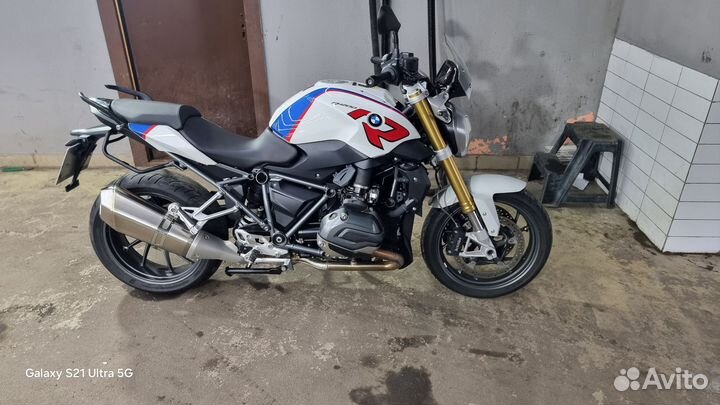 BMW R1200R
