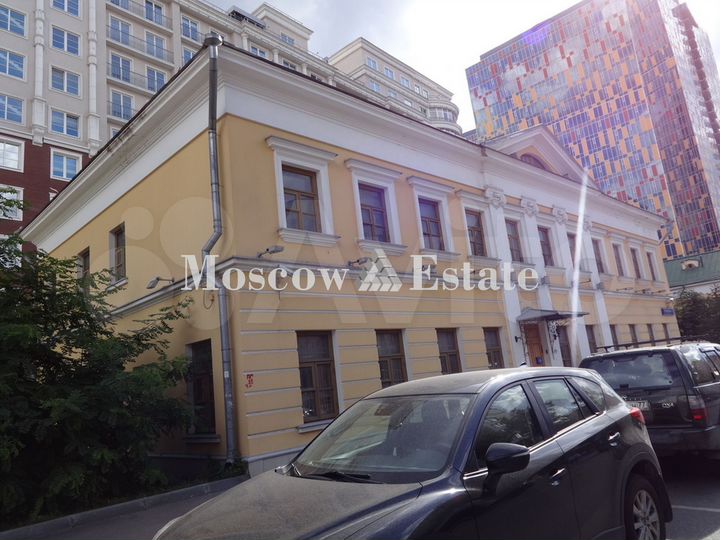 Здание, 967 м²