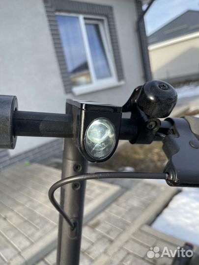 Электросамокат Xiaomi Mi Electric Scooter