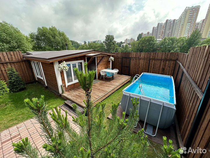 Дом с баней и купелью у озера