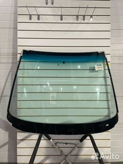 Лобовое стекло Тойота Ярис