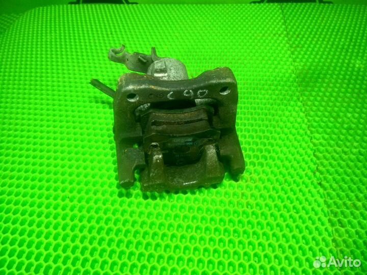 Суппорт задний левый Skoda Octavia II A5